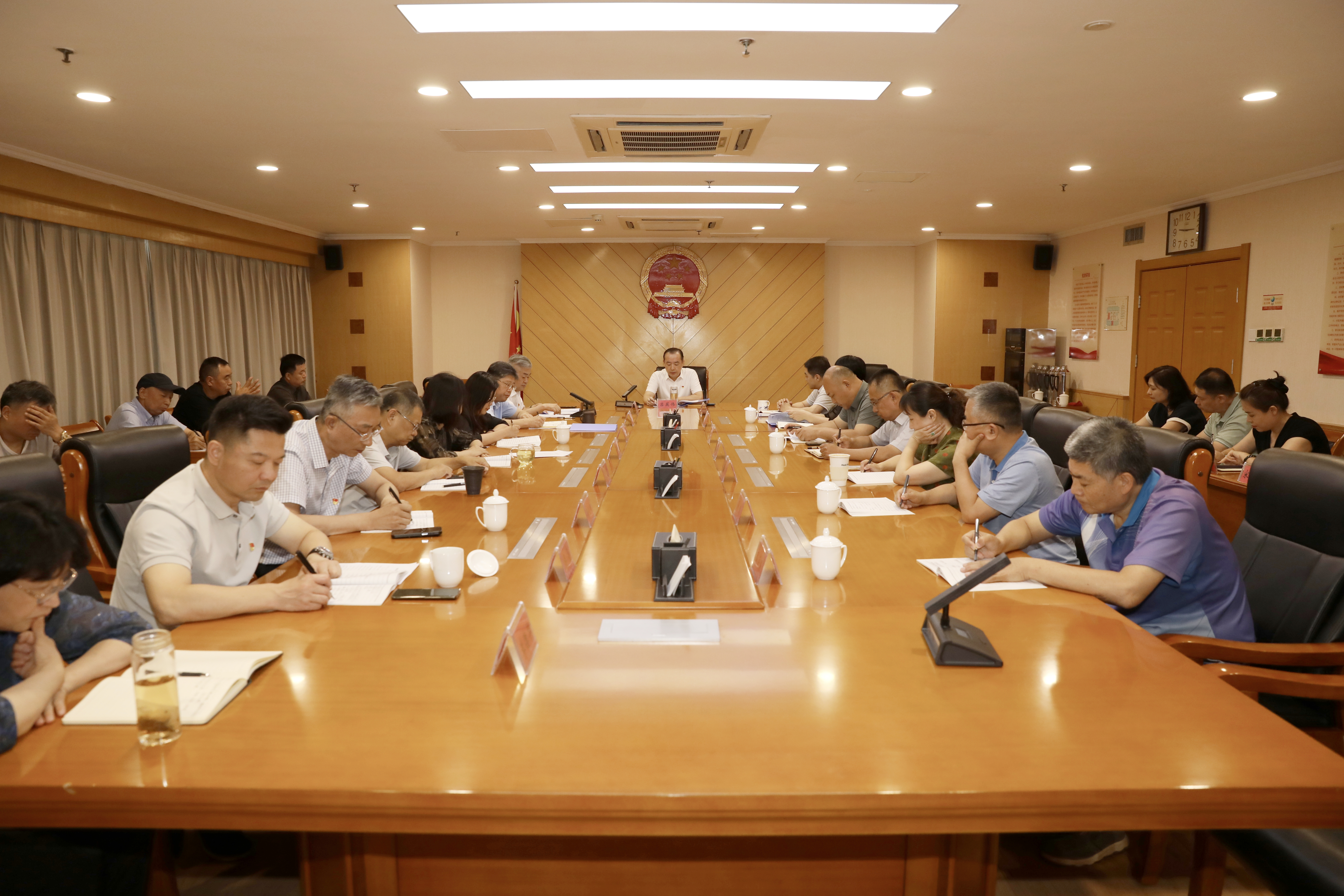 吕英伟讲授树立和践行正确政绩观学习教育专题党课