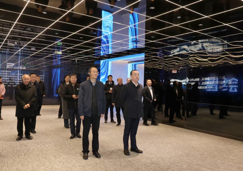 住槐荫区市人大代表到历下区开展专题调研